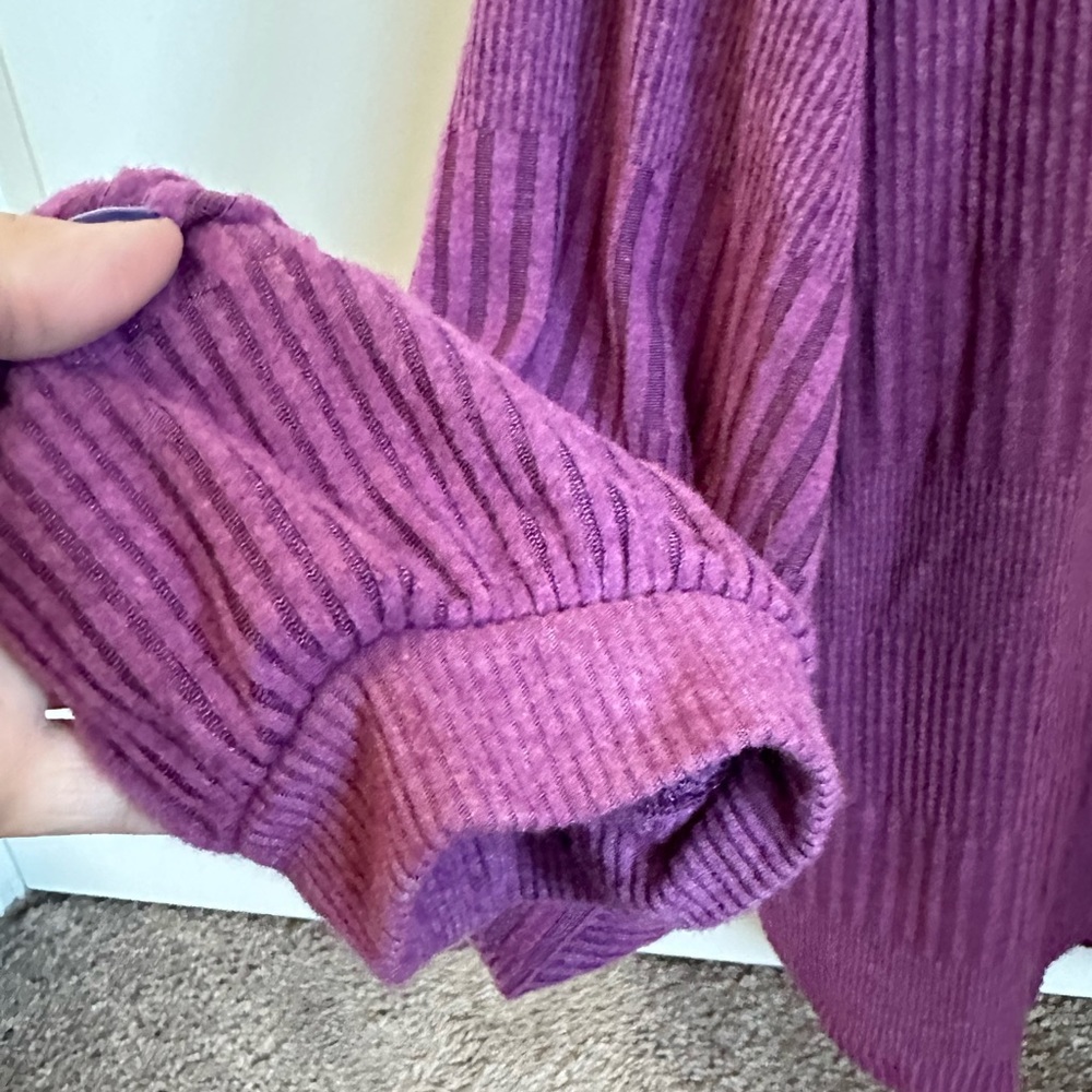 Out From Under (Urban Outfitters) Tuli Cardigan - NWT! SOLD OUT! - Picture 4 of 9